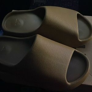 YEZZY SLIDES